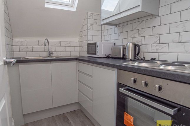 Room 2, 25, Endwood Court Road, Birmingham photo 3