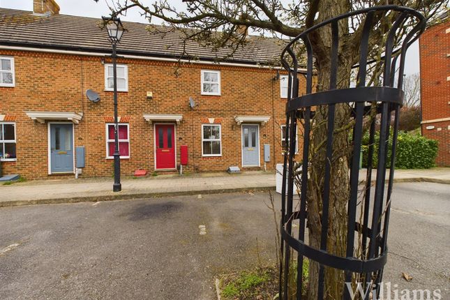 Thumbnail Terraced house to rent in Queensgate, Fairford Leys, Aylesbury