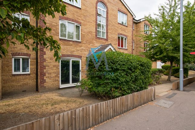 Flat to rent in Billet Road, Walthamstow, London, Greater London