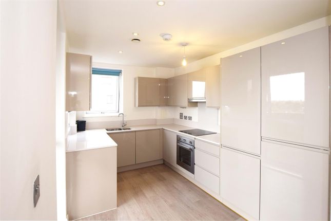 25, Smith House, Matthews Close, Middlesex photo 2