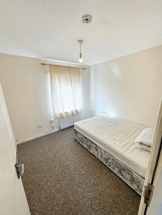 933A, Green Lane, Dagenham photo 4