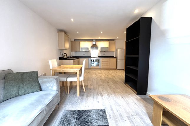 11 Platt House, 5 Elmira Way, Salford Quays photo 3
