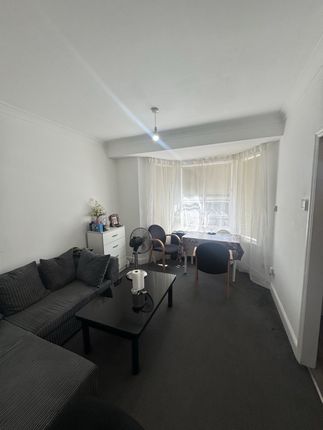 669b, High Road, Ilford photo 3