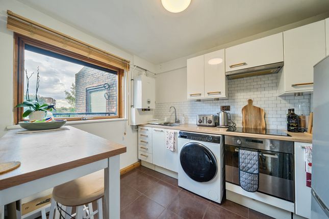 14B,, Southwark Park Road, London photo 4