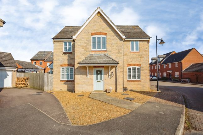 4-bed house on 34, Coltsfoot Drive, Bourne, £375,000