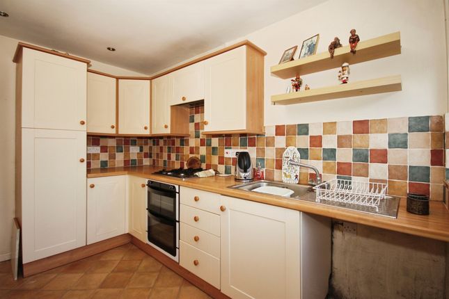 8, Newsholme Close, Warwick photo 3