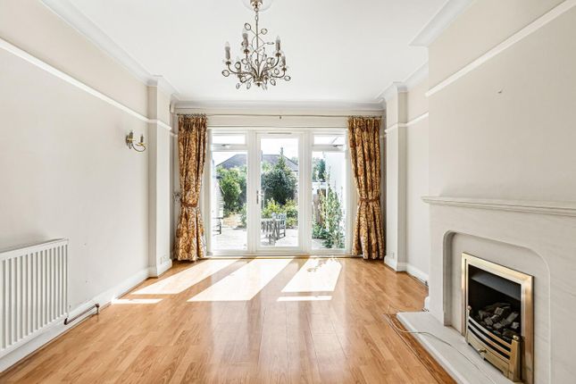 151, Sussex Way, Cockfosters photo 2
