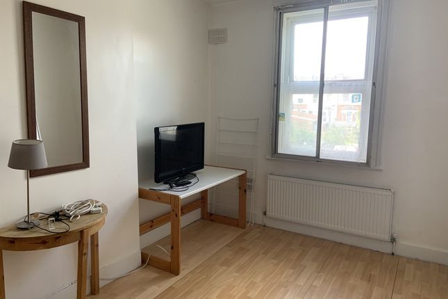 Property for sale in Cecil Road, Hounslow