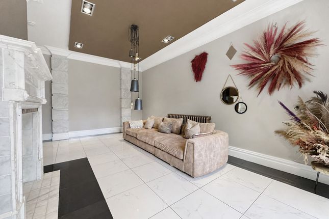 Flat 1, The Hollies North Mossley Hill Road, Liverpool photo 5