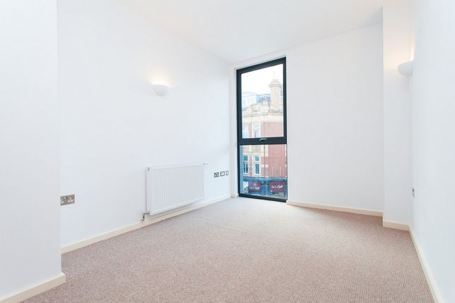 Flat for sale in Triangle Court, Camberwell