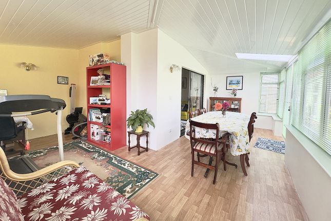 12, Gainsborough Road, Bournemouth photo 4