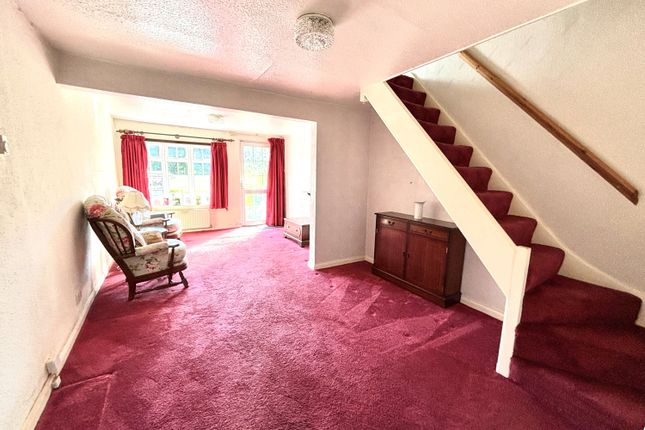 2, Thorpe Green Villas Green Road, Egham photo 3