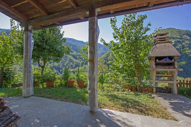 Semi-detached house for sale in Massa-Carrara, Comano, Italy