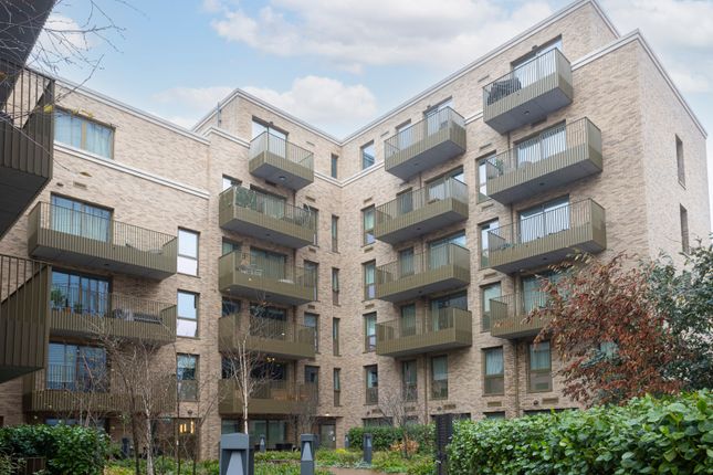 Thumbnail Flat for sale in Crompton Street, Paddington