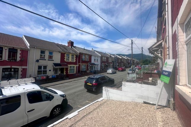44 The Avenue, Bridgend photo 3