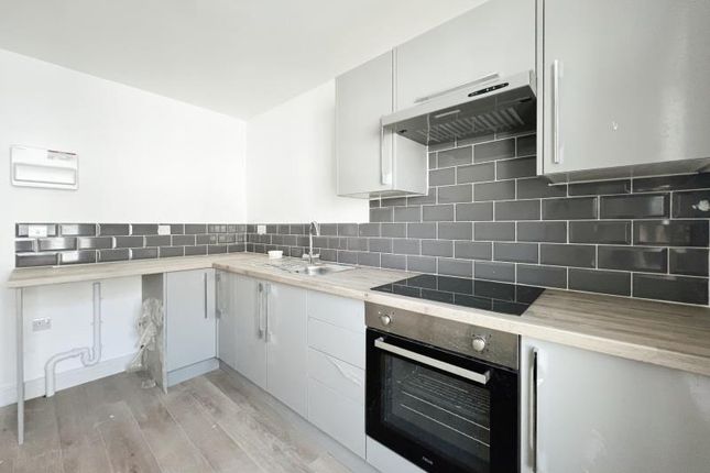Thumbnail Maisonette to rent in West Street, Banwell