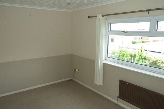 4, Neasham Avenue, Billingham photo 5