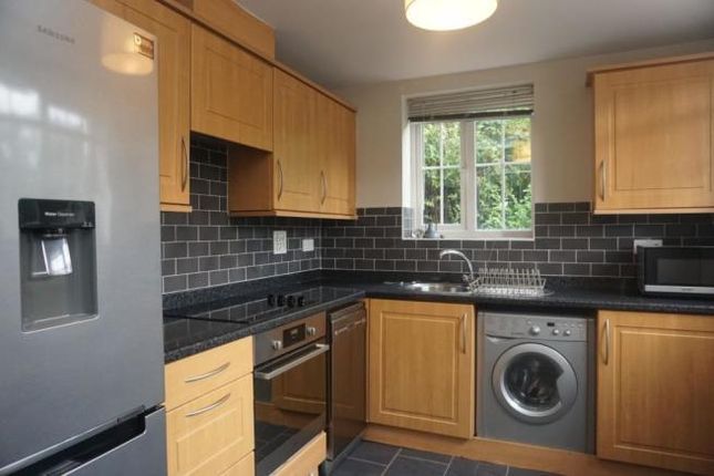 57, Hopper Vale, Bracknell photo 3