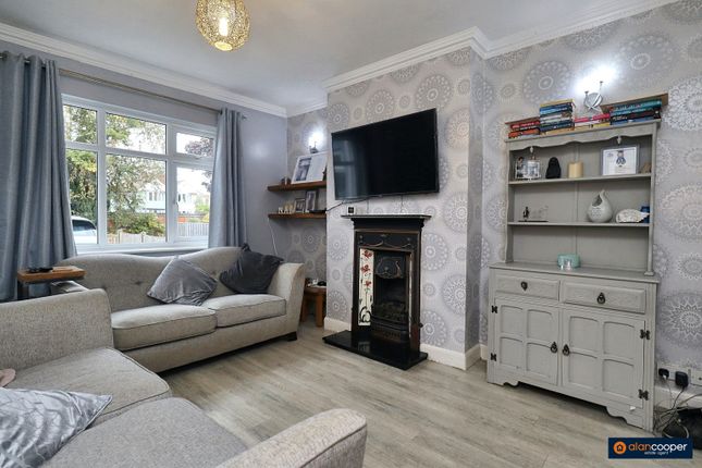 132 The Long Shoot, Nuneaton, Warwickshire photo 2