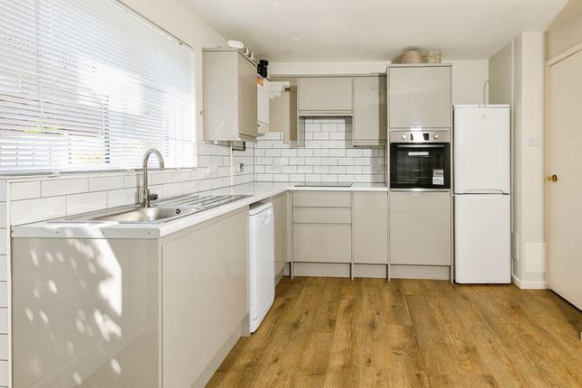 23, Easby Way, Reading photo 2