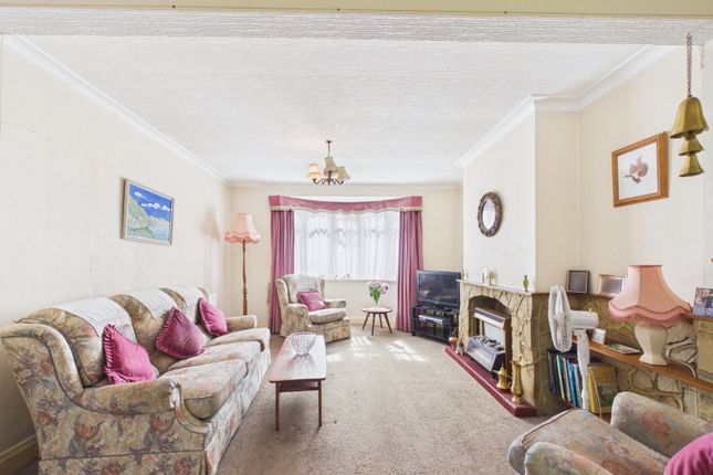 349, Hounslow Road, Feltham photo 2