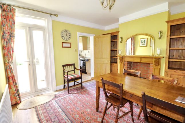 3, Rydens Grove, Hersham Village photo 3