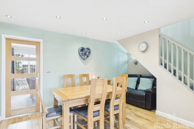 27, Greygarth Close, Hull photo 3