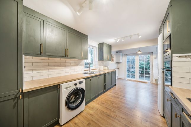 33, Searles Road, London photo 3