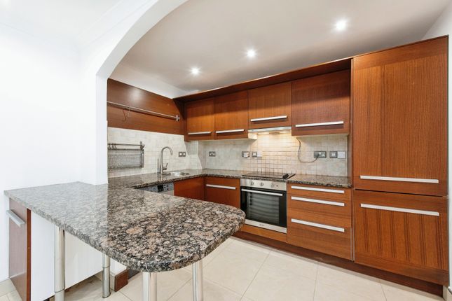 Flat for sale in 70 Parkside, Wimbledon