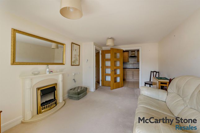 20 Waggoners Court, Legions Way, Bishop's Stortford photo 4