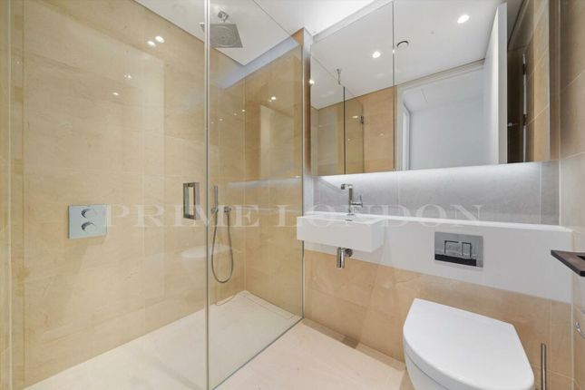 Flat to rent in 8 Casson Square, Southbank Place, London