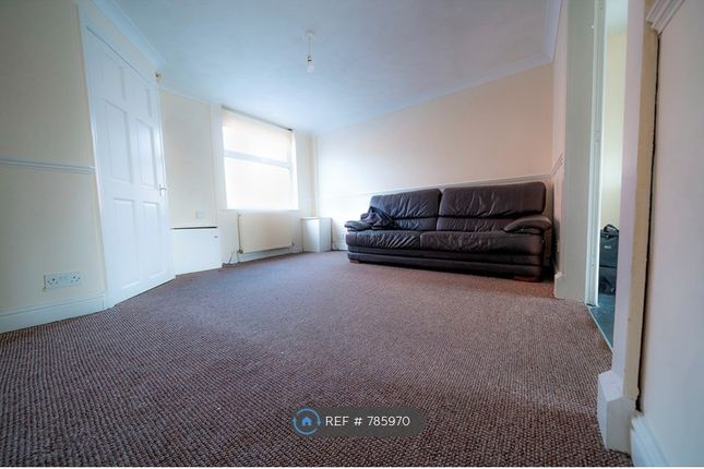 4 bed end terrace house to rent in Holborn Street, Rochdale OL11