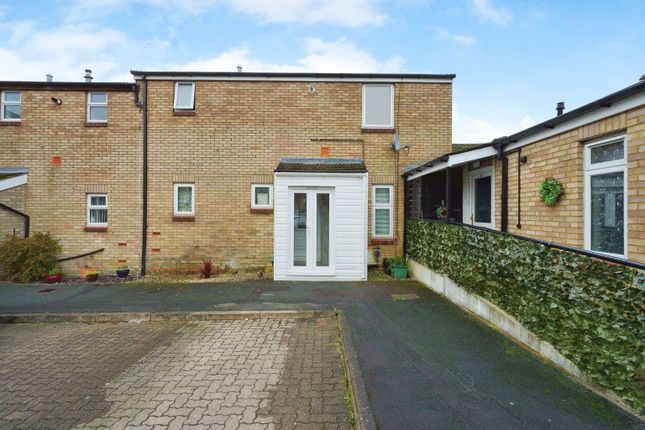 End terrace house for sale in Stamford Close, Swindon