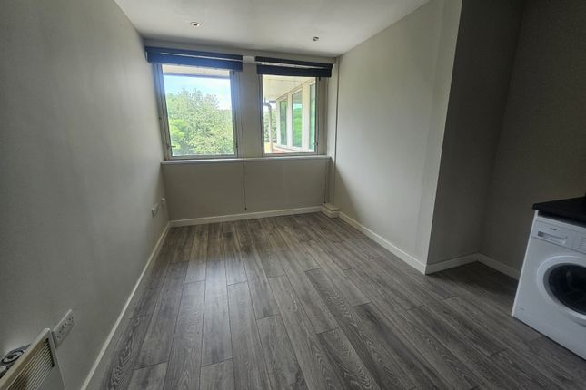 210 Castleview House,, East Lane, Cheshire photo 5
