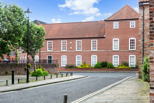 Thumbnail Flat for sale in St. Andrew Place, York, North Yorkshire