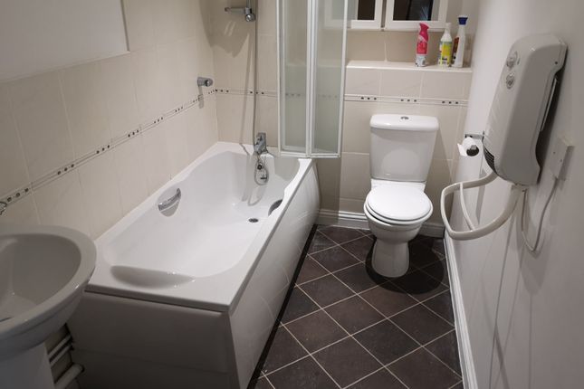 Whyte Close, Whitfield, Dover photo 5