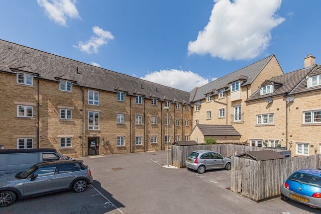Thumbnail Flat to rent in Wilkinson Place, Witney