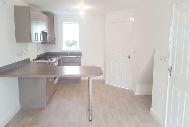 18, Bridgend photo 3