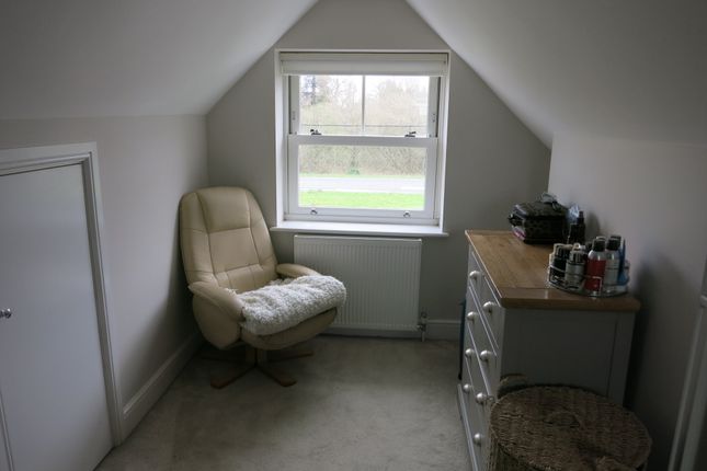 End terrace house to rent in Horsham Road, Dorking