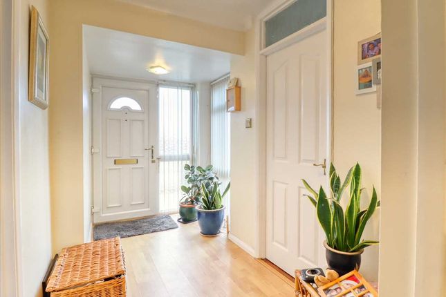 38, Clays Road, Walton On The Naze photo 3