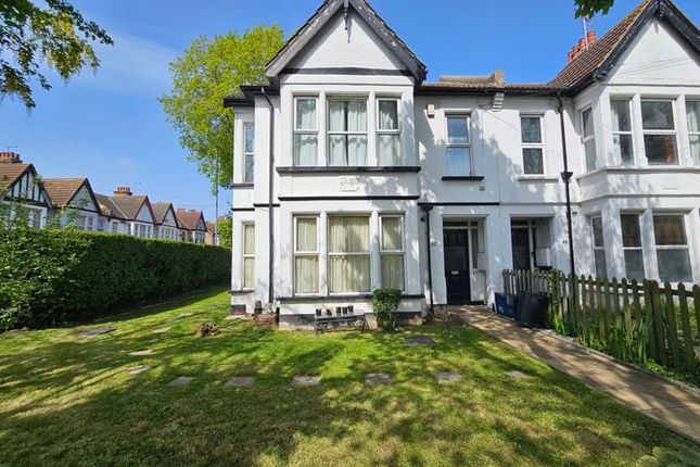 Thumbnail Flat to rent in Anerley Road, Westcliff-On-Sea