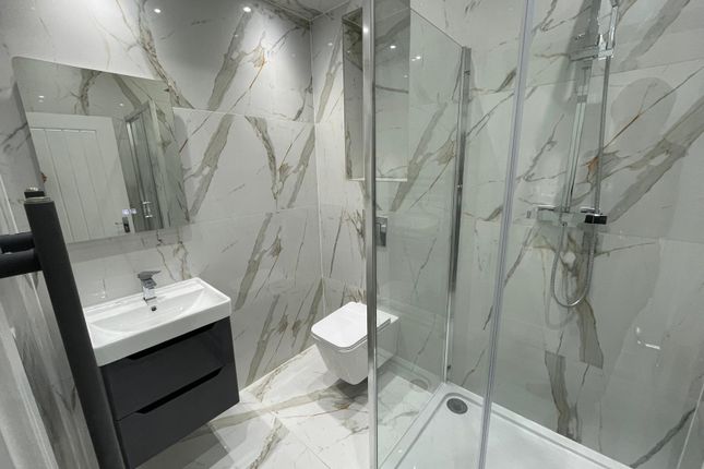 45a The Broadway, Southall photo 3