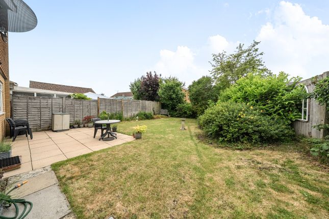 59, Barrowby Gate, Swindon photo 4