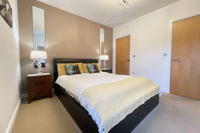 Flat to rent in Watermark, Ferry Road, Cardiff