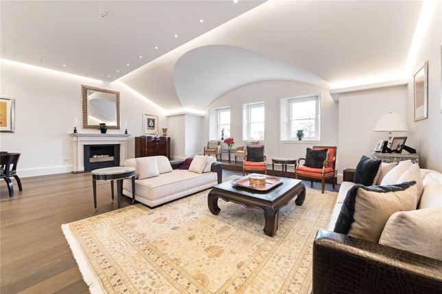Flat for sale in Lancaster Gate, Hyde Park W2