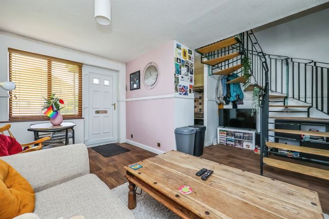 27, Sankey Drive, Nottingham photo 4