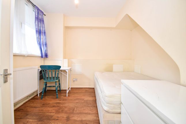 20, Bath Terrace, London photo 3