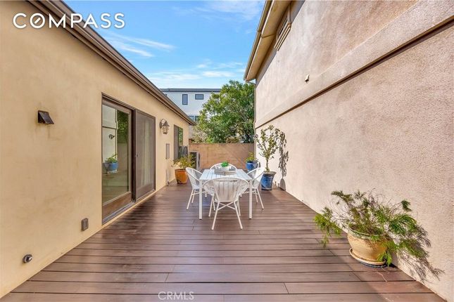 Detached house for sale in 627 7th St, Huntington Beach, Us