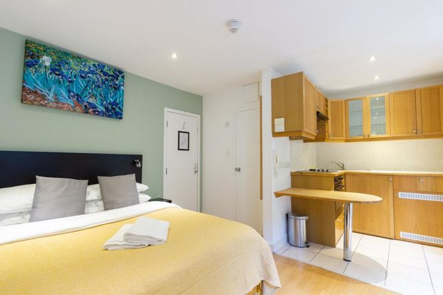 Flat 4, 40-41 Cartwright Gardens, Bloomsbury photo 5