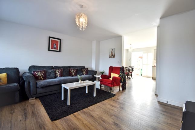 8, Gibson Way, Louth photo 4
